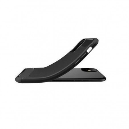 Funda silicona negra iPhone 11 inserciones simil a fibra de carbono